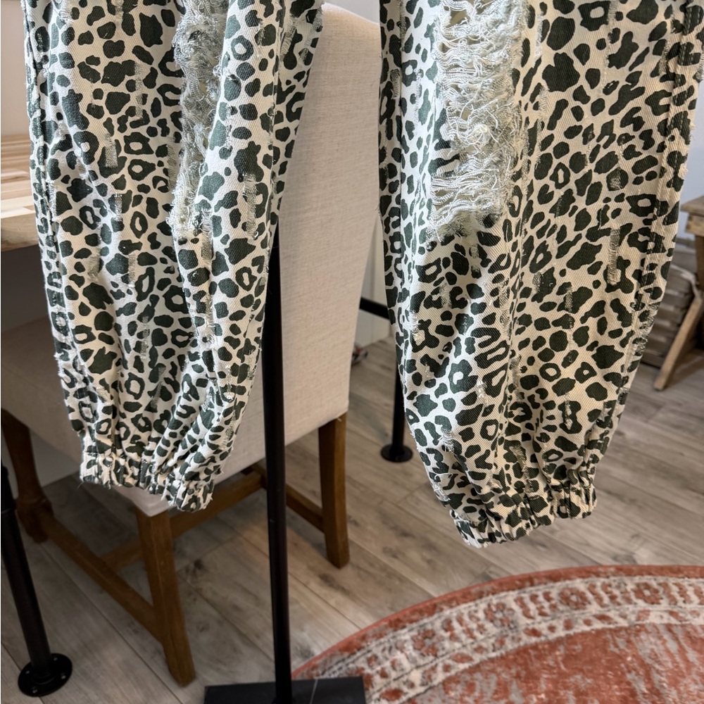 POL Leopard Patchwork Joggers NWOT - image 4